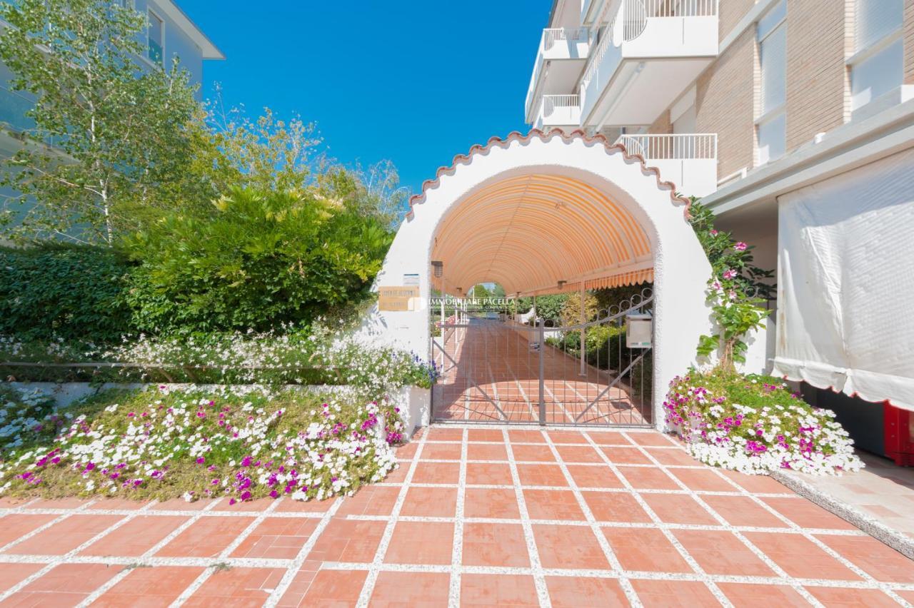 Residence Santa Fe Immobiliare Pacella Lido di Jesolo Exterior photo